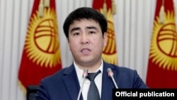 Жанар Акаев.