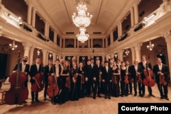 Андрій Бєлов у київській філармонії з Кітом Армстронгом та музикантами з New Era Orchestra