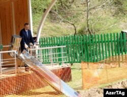 İlham Əliyev mini su elektrik stansiyasının təməlqoyma mərasimində - 15 aprel 2011