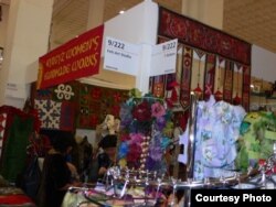 "Import Shop Berlin": кыргыз кол өнөрчүлөрдүн бир павильону, 11-ноябрь 2011