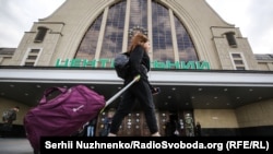 Поїзд вирушатиме з Центрального вокзалу Києва о 06:30 та прибуватиме до Бухареста о 06:47 наступного дня