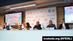 Арганізатары і ўдзельнікі беларускага этапу Кубку сьвету ў лыжнай акрабатыцы