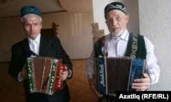 Илнар Кашапов (с) һәм Нуретдин Галиуллин