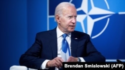 جوبایدن رئیس جمهور ایالات متحده امریکا سال گذشته فرمان اجرای برنامه انتقال همکاران نیروهای امریکایی از افغانستان را صادر کرد.