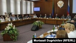 МахIачхъала. Миллияб библиотека. Политологазул форум.