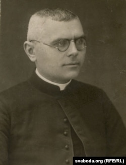 Андрэй Цікота — генэрал Ордэну марыянаў. Рым, 1934 год