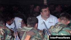 Грузинская оппозиция считает, что Михаил Саакашвили недостаточно активно работает над восстановлением территориального единства страны