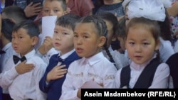 Жалал-Абаддагы мектептердин бири. 