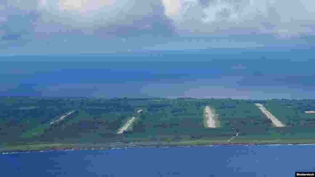 Аэродром North Field на острове Тиниан, 2017 год.В 1947 году база была заброшена, и в последующие десятилетия большая часть ее территории была заросла джунглями