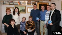 Удзельнікі сустрэчы зь Паўлам Севярынцам