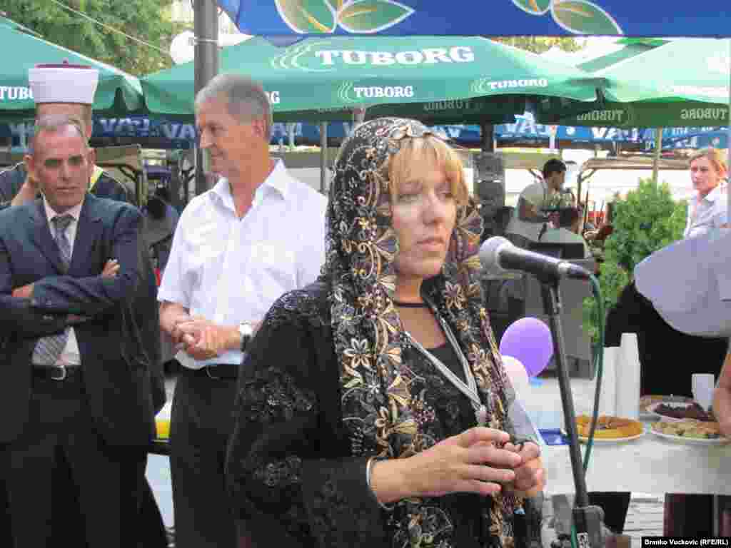 Bajramska sofra, Kragujevac, 31.08.2011. Foto: RSE / Branko Vučković 
