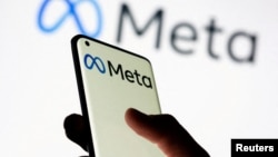 Крім того, керівництво компанії вирішило відмовитися від найму співробітників на п’ять тисяч вакансій