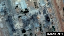 Уран байытуу боюнча Исфахандагы ишканада АКШнын соккусунан кийинки кыйроолор спутниктен тартылган. Maxar Technologies. 22-июнь 2025-жыл