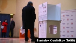 Ռուսաստան - Պետդումայի ընտրությունները Մոսկվայի ընտրատեղամասերից մեկում, 19-ը սեպտեմբերի, 2021թ.