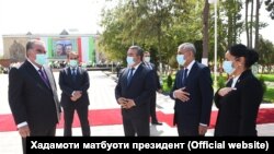 Эмомали Рахмон с рабочей поездкой прибыл в Хатлонскую область. Город Бохтар, 22 сентября. 