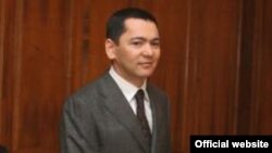 Өмүрбек Бабанов - Кыргызстандын биринчи вице-премьери 