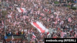 Минскинин Эгемендик аянтына чогулгандар. 23-август, 2020-жыл.