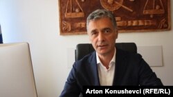 Kosovar prosecutor Aleksander Lumezi (file photo)