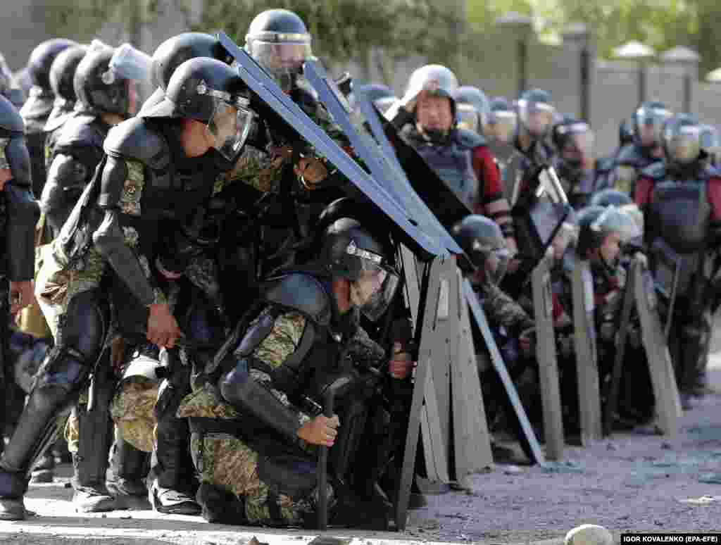 Roads leading in to the village of Koi-Tash, where the former president lives, were blocked by police units as the second raid got under way.&nbsp;