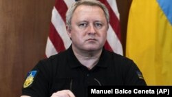 «Саме президент країни-агресора віддав злочинний наказ про постачання озброєння угрупованням «ДНР» та «ЛНР», заявив Андрій Костін