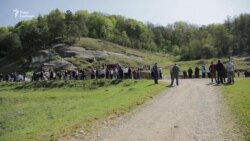 Самі вирішили і встановили. На Львівщині селяни самостійно встановили релігійну скульптуру і «не дозволять її знести» – відео