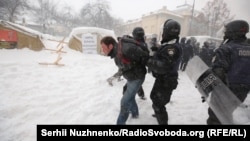 Поліція увійшла до наметового містечка під Верховною Радою, Київ, 3 березня 2018 року