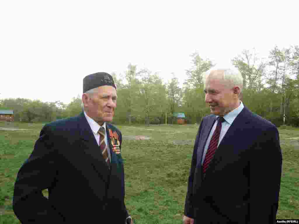 Ринат Закиров һәм II Бөтендөнья сугышы ветераны Хәбибулла Мөхәррәмов