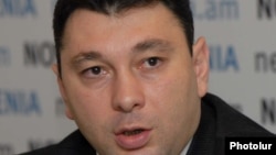 Эдуард Шармазанов