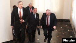 Сопредседатели Минской группы ОБСЕ в Ереване (архивная фотография) 