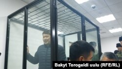 Сапар Исаков в зале суда. 2019 год.