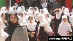 شماری از دانش آموزان دختر - عکس از آرشیف