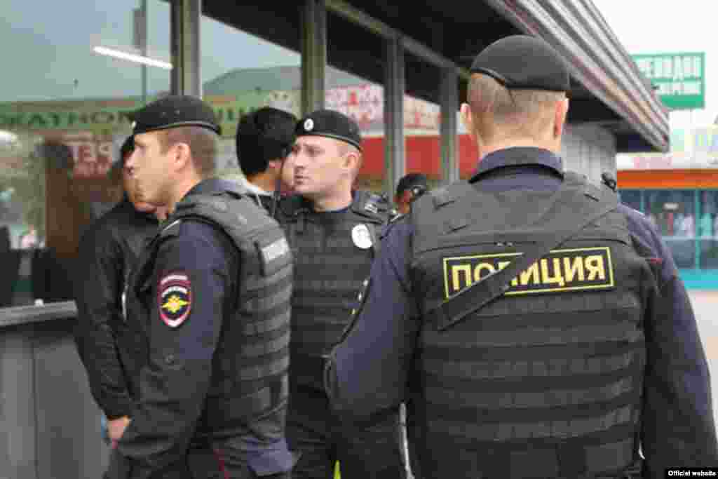 Рынок в Ясенево. Фото пресс-службы  ГУ МВД России по г. Москве