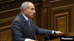 Վարչապետ Նիկոլ Փաշինյանը խորհրդարանում, արխիվ