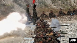 Түндүк кореялык аскерлер. Иллюстрациялык сүрөт.