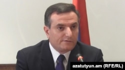 Պաշտպանության փոխնախարար Արտակ Զաքարյան, արխիվ