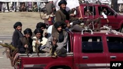 آرشیف، شماری از جنگجویان گروه طالبان