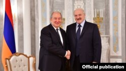 Беларусь -- Президент Армении Армен Саркисян (слева) и президент Беларуси Александр Лукашенко, Минск,  30 октября 2018 г. 