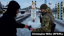 Для громадян України обмежень на кордоні немає, додав голова прикордонної служби