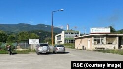 Заїзд на завод «Вітезіт» у Вітезі, Боснія і Герцеговина, жовтень 2025 року