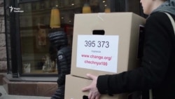 У Москві затримали активістів із петицією на захист геїв у Чечні (відео)