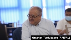 Өмүрбек Текебаев.