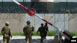 Екстремісти заявили, що мішенню ракет була так звана «зелена зона» Кабулу, де розташовані дипломатичні та урядові установи