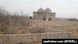 Hatyra gününde, Gökdepe, 12-nji ýanwar, 2011.