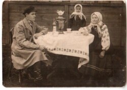 Варвара і Настя Семеренки