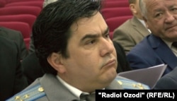 Фирӯз Холмуродзода, сардори яке аз раёсатҳои Оҷонсӣ низ дар боздошт ба сар мебарад.