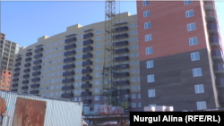 Gazagystanda täze gurulýan, şeýle hem “ikinji derejeli” diýilýän jaýlaryň bahasy birden ýokarlandy. Munuň sebäbi näme?
