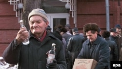 Пити чи не пити? А якщо пити, то що?