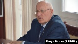 По словам Бориса Чолария, в результате затопления здания библиотеки 23 августа пострадало 800 наименований книг