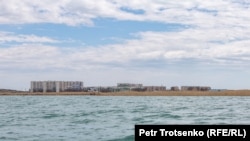 Балкаш көлүнүн жээгинде жайгашкан Үлкөн айылы. 