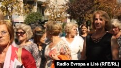 Акція, присвячена боротьбі з раком молочної залози, Албанія, жовтень 2012 року (архівне фото)